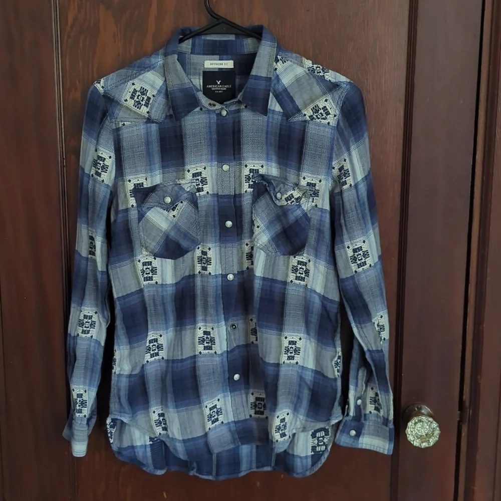 American Eagle Outfitters Boyfriend Fit Festival Blue Plaid Snap Button Shirt M